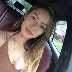 Meet your Posher, Dania